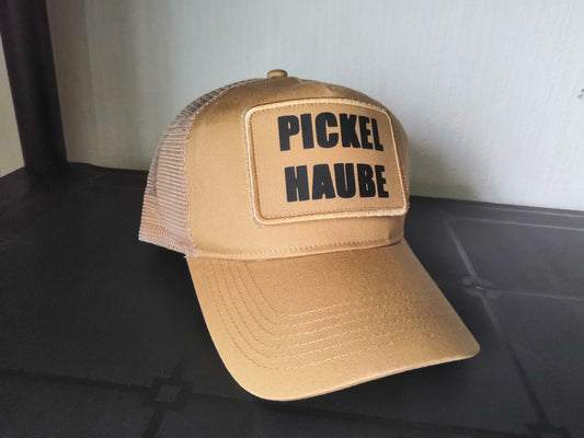Moderne Pickelhaube / Cap mit Patch